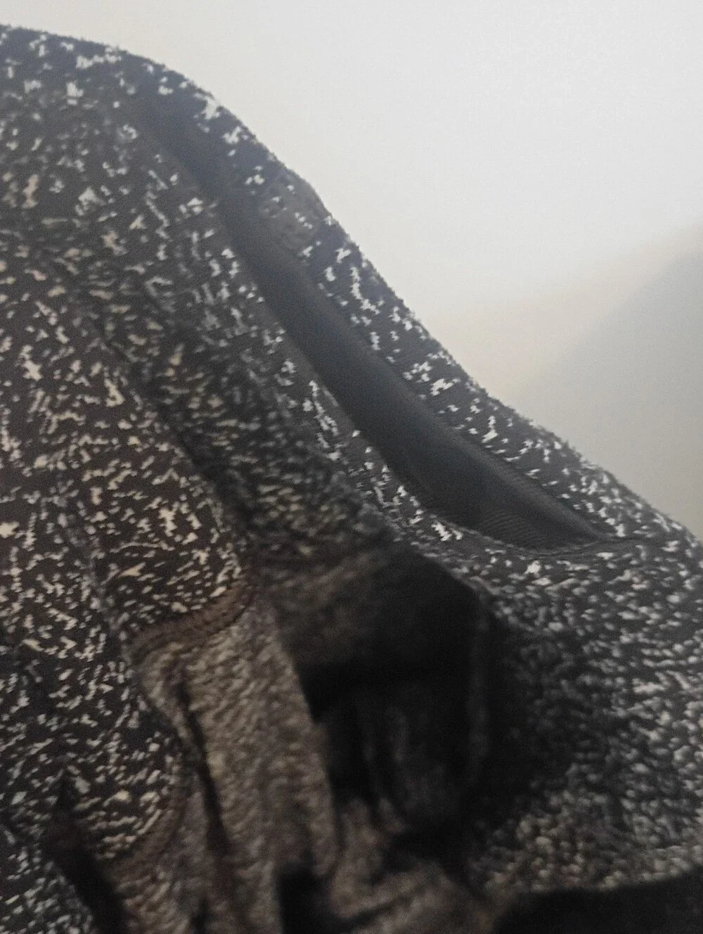 Athleta Lightning Static 7/8 Leggings Black White
